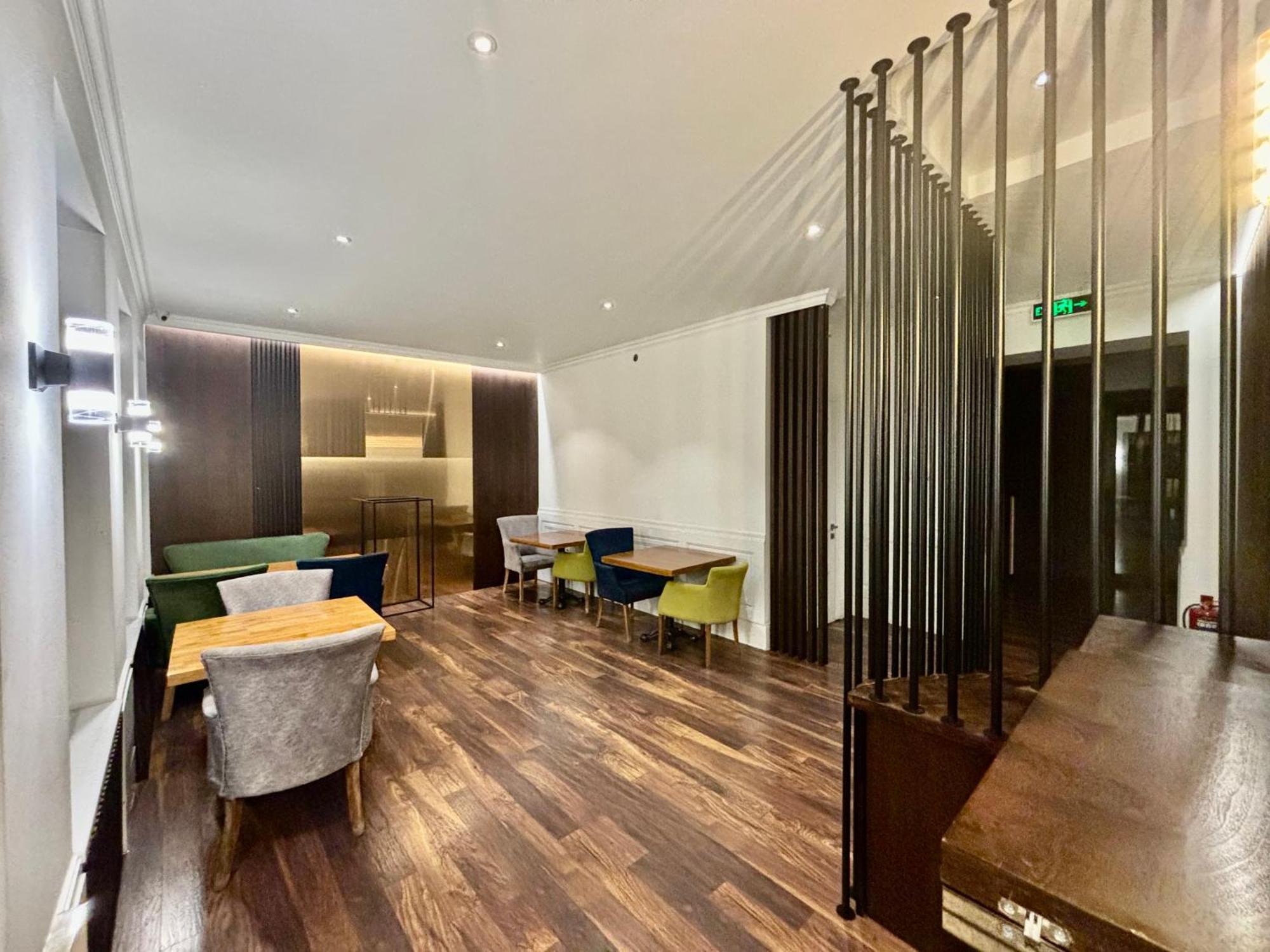 D And D Hotel Tiflis Dış mekan fotoğraf