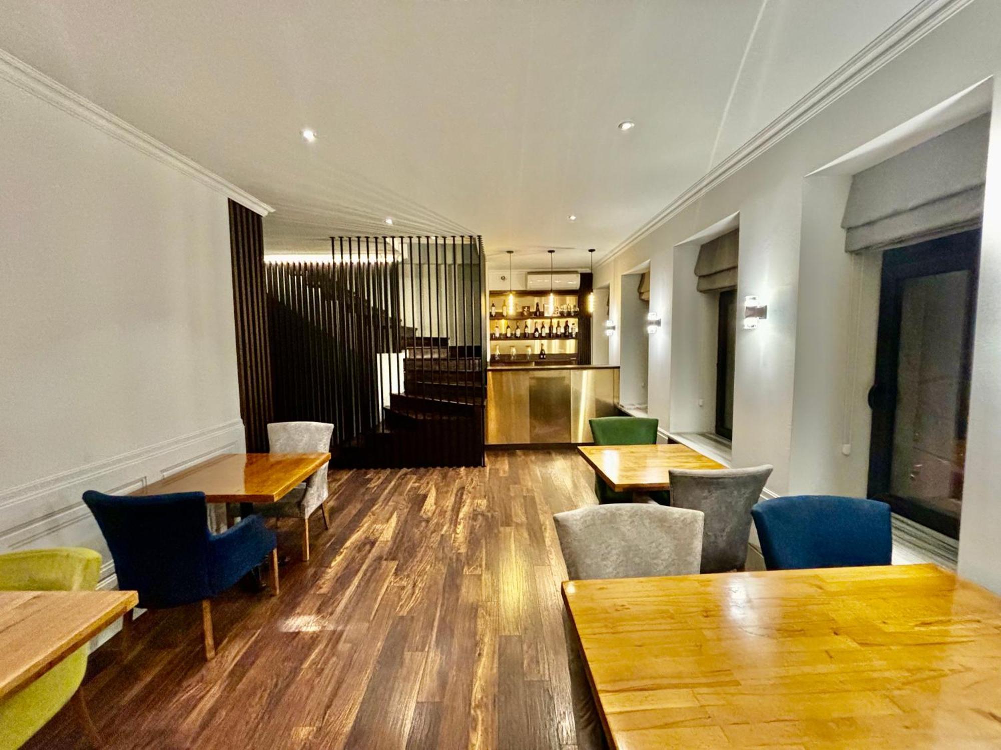 D And D Hotel Tiflis Dış mekan fotoğraf